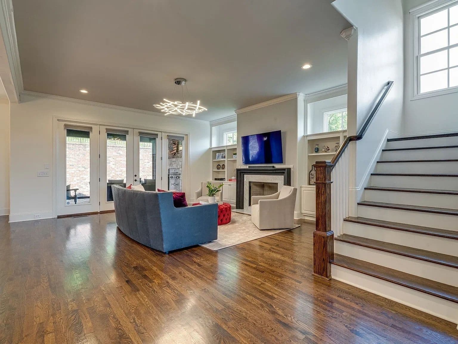 Master suite with luxury furnishings